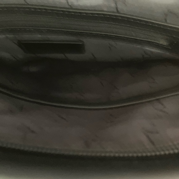 Simply Vera Vera Wang Temsen Black Crossbody Bag - Picture 3 of 10